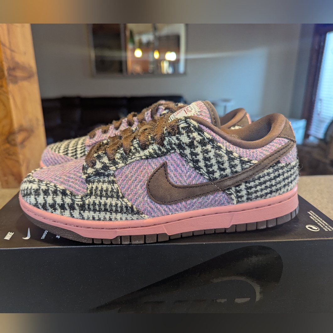 Nike Women's Rare Pink And Brown Houndstooth Sneaker Sweater Type Material